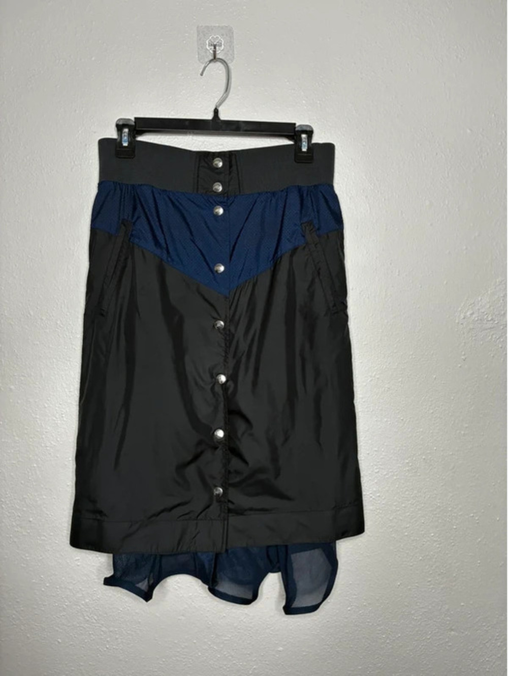 Nike Women's Tech Wear Utility Layered Mesh Snap Skirt Size S Black/Navy